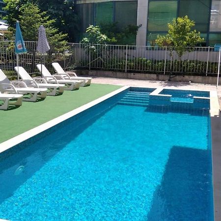 Guest Rooms Venera Primorsko Luaran gambar