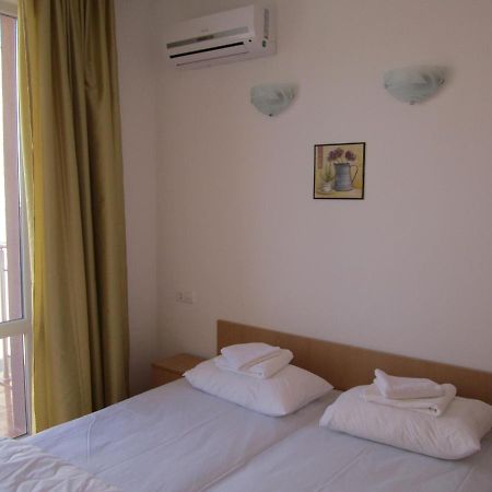 Guest Rooms Venera Primorsko Luaran gambar