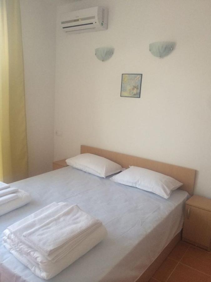 Guest Rooms Venera Primorsko Luaran gambar