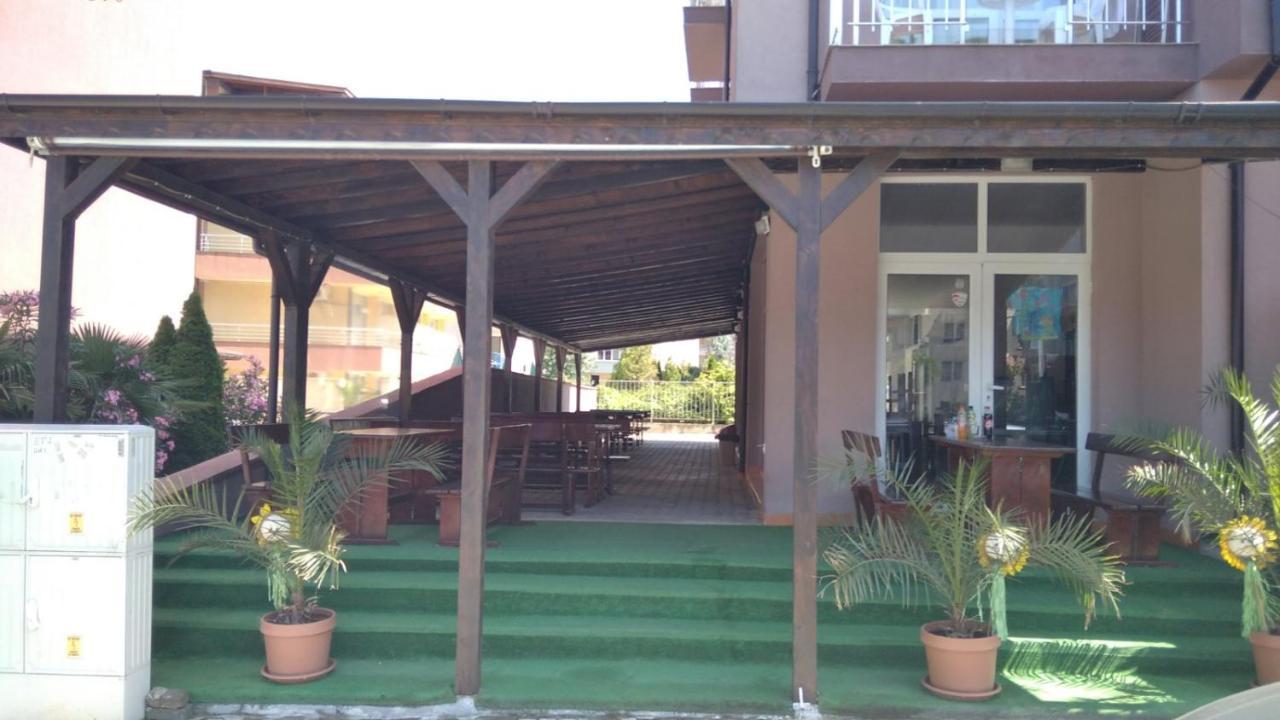 Guest Rooms Venera Primorsko Luaran gambar