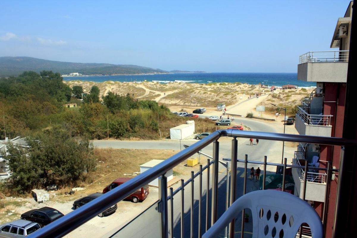 Guest Rooms Venera Primorsko Luaran gambar