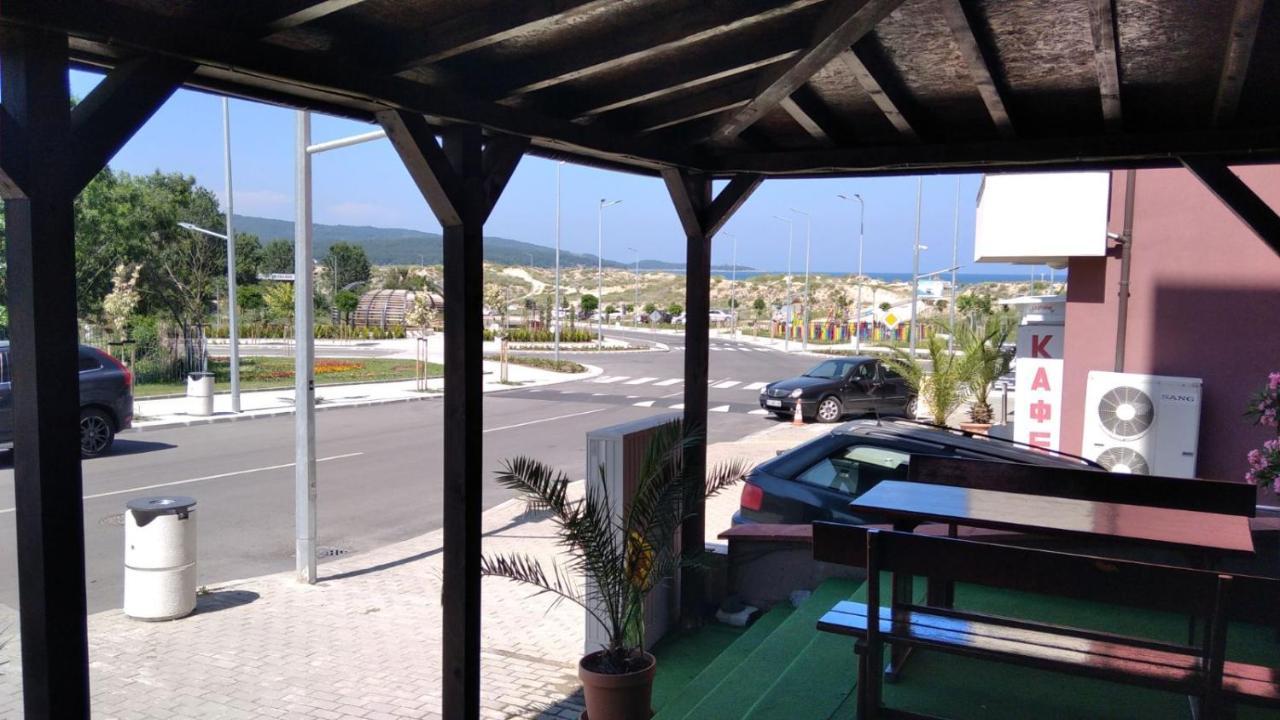 Guest Rooms Venera Primorsko Luaran gambar